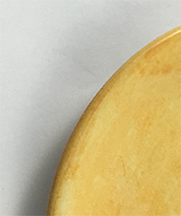 jaune